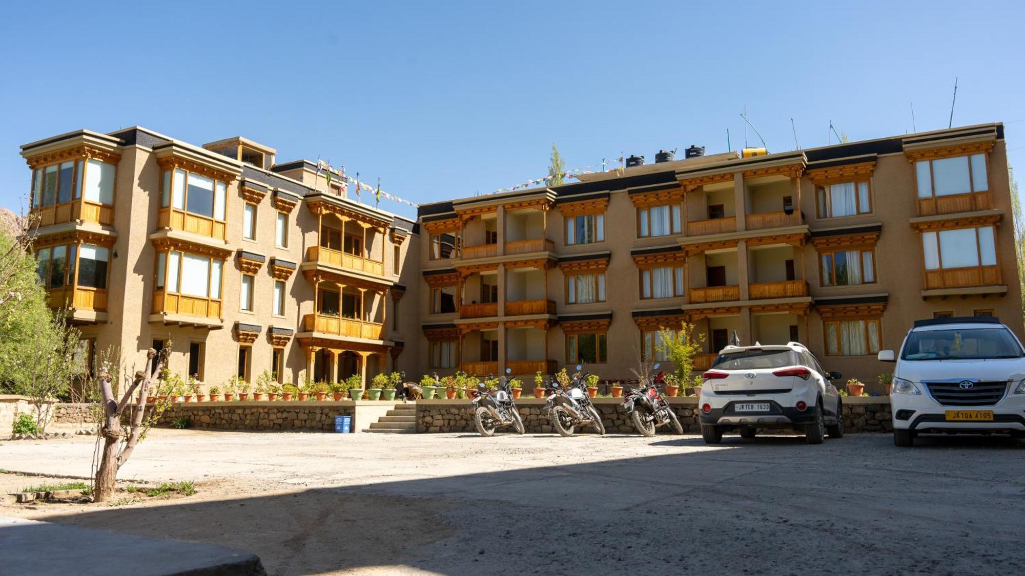 The Saraha Hotel Leh Ngoại thất bức ảnh